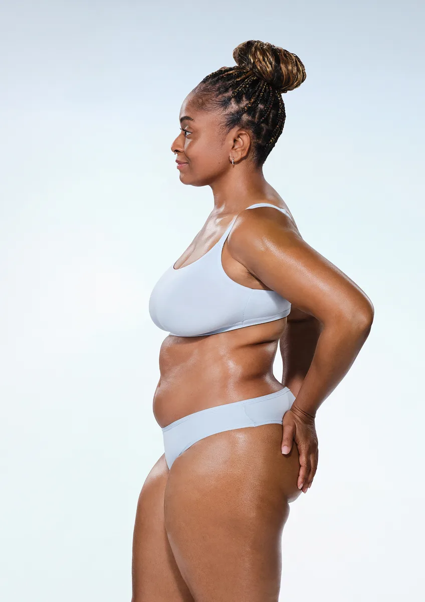 CoolSculpting female model before & after CoolSculpting